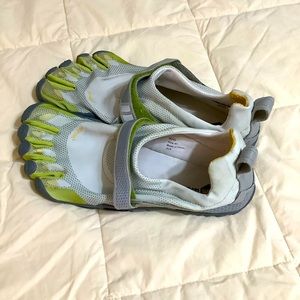 Vibram Toe Mens Shoes